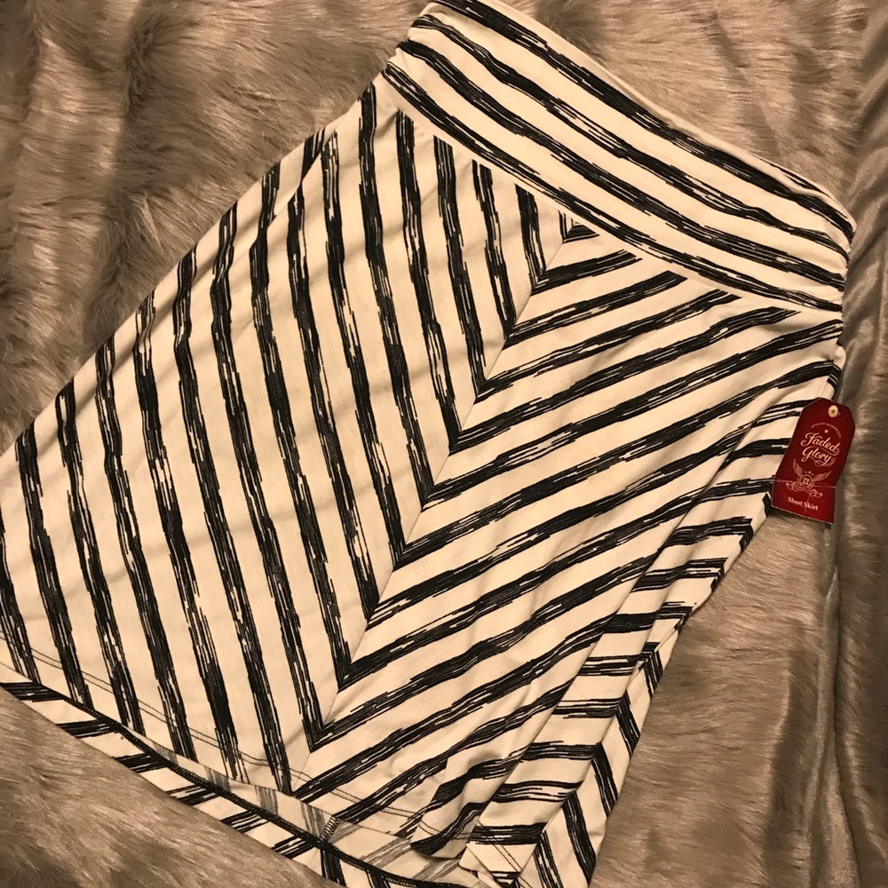 Black and white business casual skirt